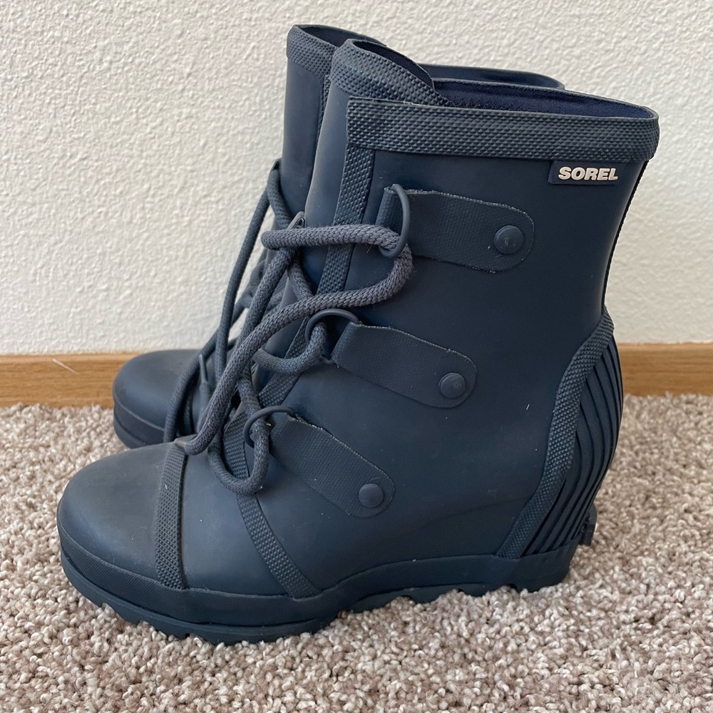Sorel wedge boots